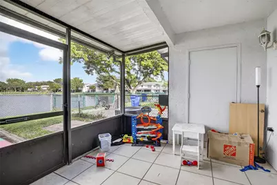 10431 NW 3rd St, Pembroke Pines, FL 33026 - Photo 15