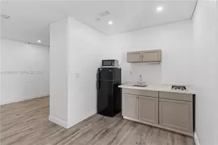 6791 SW 10th Ct, Pembroke Pines, FL 33023 - Photo 23