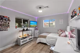 6791 SW 10th Ct, Pembroke Pines, FL 33023 - Photo 17