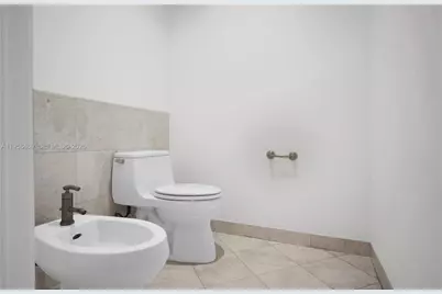 901 Brickell Key Blvd #805, Miami, FL 33131 - Photo 17