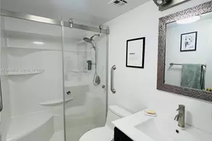 1980 S Ocean Dr, Hallandale Beach, FL 33009 - Photo 29