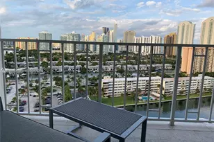 300 Bayview Dr, Sunny Isles Beach, FL 33160 - Photo 9