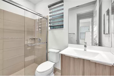 10250 NW 76th Ter, Doral, FL 33178 - Photo 11