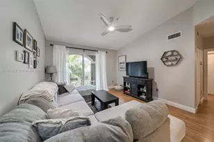 6831 SW 44th St, Miami, FL 33155 - Photo 3