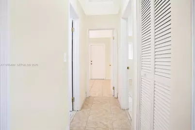 1201 NW 78th Ave, Pembroke Pines, FL 33024 - Photo 21