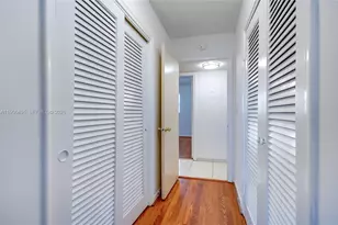 301 NE 14th Ave, Hallandale Beach, FL 33009 - Photo 25