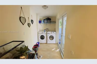 3310 NW 19th Ter, Miami, FL 33125 - Photo 35