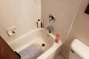 1542 SE 24th Ct, Homestead, FL 33035 - Photo 9