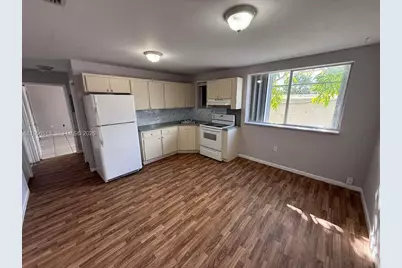 229 NW 10th Ave #4, Miami, FL 33128 - Photo 5