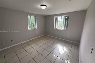 229 NW 10th Ave, Miami, FL 33128 - Photo 3