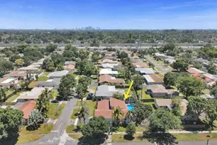 5380 SW 8th Ct, Plantation, FL 33317 - Photo 7