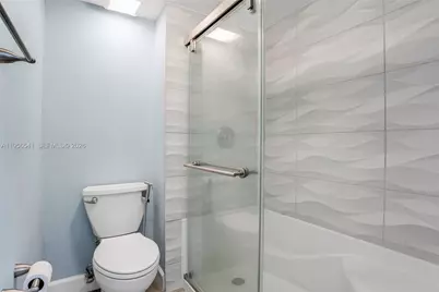 182 Lakeview Dr #204, Weston, FL 33326 - Photo 25