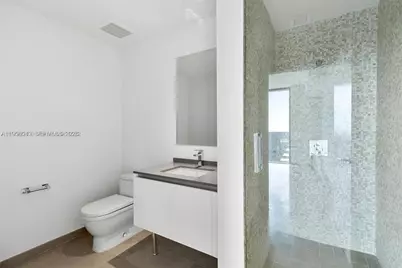 88 SW 7th St #2104, Miami, FL 33130 - Photo 21