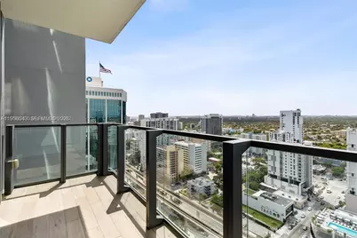 88 SW 7th St #2104, Miami, FL 33130 - Photo 3
