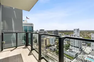 88 SW 7th St, Miami, FL 33130 - Photo 3