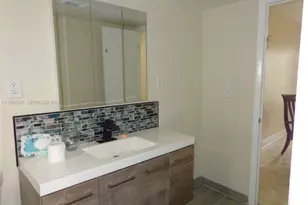4172 Inverrary Dr, Lauderhill, FL 33319 - Photo 11