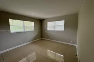 8060 Fairview Dr, Tamarac, FL 33321 - Photo 7