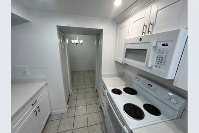 815 SW 30th St #J, Fort Lauderdale, FL 33315 - Photo 11