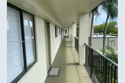 2205 S Cypress Bend Dr #302, Pompano Beach, FL 33069 - Photo 13