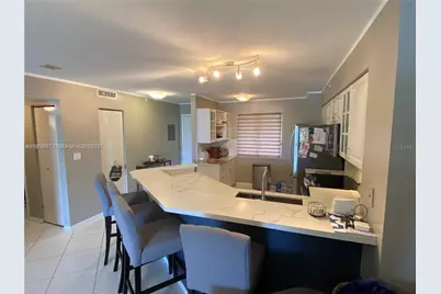 2205 S Cypress Bend Dr #302, Pompano Beach, FL 33069 - Photo 3