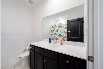 572 NE 6th Pl, Homestead, FL 33034 - Photo 13