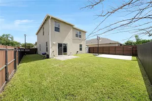 572 NE 6th Pl, Homestead, FL 33034 - Photo 1