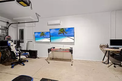 572 NE 6th Pl, Homestead, FL 33034 - Photo 39