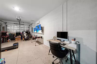 572 NE 6th Pl, Homestead, FL 33034 - Photo 37