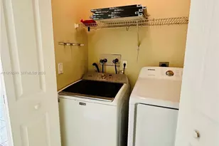 21523 SW 90th Ave, Cutler Bay, FL 33189 - Photo 9