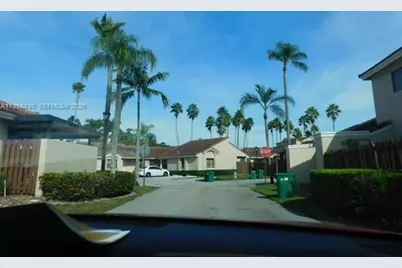 17038 NW 66th Ct, Hialeah, FL 33015 - Photo 27