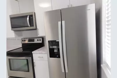 17038 NW 66th Ct, Hialeah, FL 33015 - Photo 5