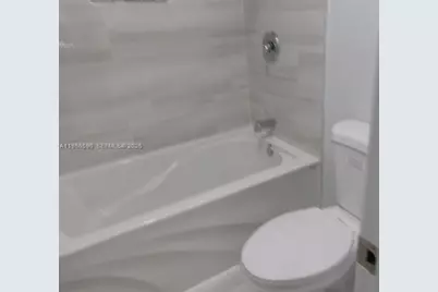 17038 NW 66th Ct, Hialeah, FL 33015 - Photo 19