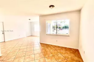 18810 NW 57th Ave, Hialeah, FL 33015 - Photo 9