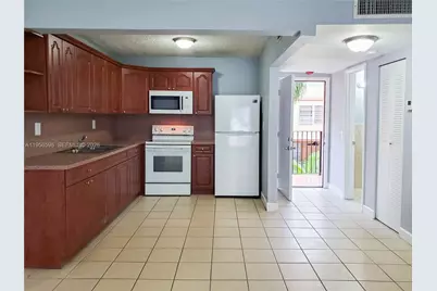 1990 W 56th St #1216, Hialeah, FL 33012 - Photo 7