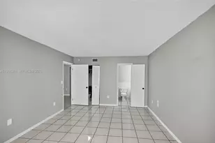2924 Collins Ave, Miami Beach, FL 33140 - Photo 9