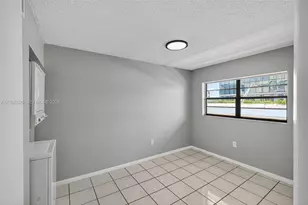 2924 Collins Ave, Miami Beach, FL 33140 - Photo 11