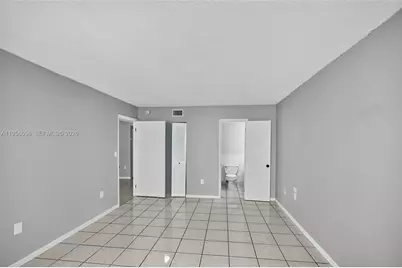 2924 Collins Avenue #501, Miami Beach, FL 33140 - Photo 23
