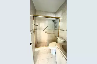 3667 NW 5th St #3667, Miami, FL 33125 - Photo 17