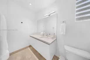 7541 NW 97th Ct, Doral, FL 33178 - Photo 25