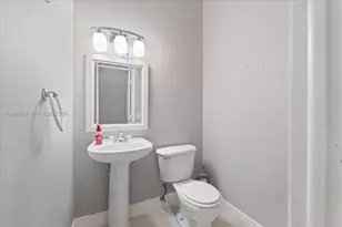 16640 NW 86th Ct, Miami Lakes, FL 33016 - Photo 19