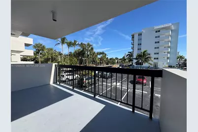 4800 Bayview Dr #206, Fort Lauderdale, FL 33308 - Photo 11