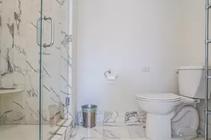 20191 E Country Club Dr, Aventura, FL 33180 - Photo 23