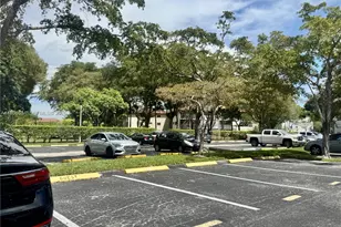 13250 SW 4th Ct, Pembroke Pines, FL 33027 - Photo 15