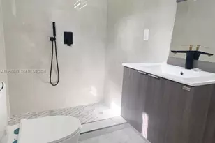 1013 NW 1st Ave, Hallandale Beach, FL 33009 - Photo 9