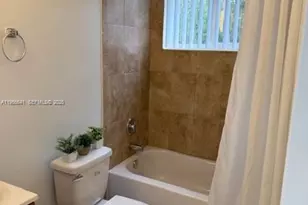 510 NW 24, Fort Lauderdale, FL 33311 - Photo 9