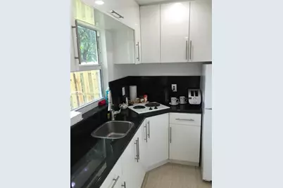 [Address not provided], Hallandale Beach, FL 33009 - Photo 3