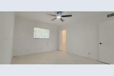 304 NW 30th Ct #102, Pompano Beach, FL 33064 - Photo 9