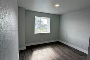 6601 Winfield Blvd, Margate, FL 33063 - Photo 15