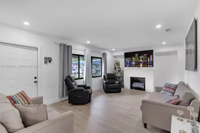 911 NW 138th St, Miami, FL 33168 - Photo 37