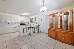 3880 E 8th Ln, Hialeah, FL 33013 - Photo 11